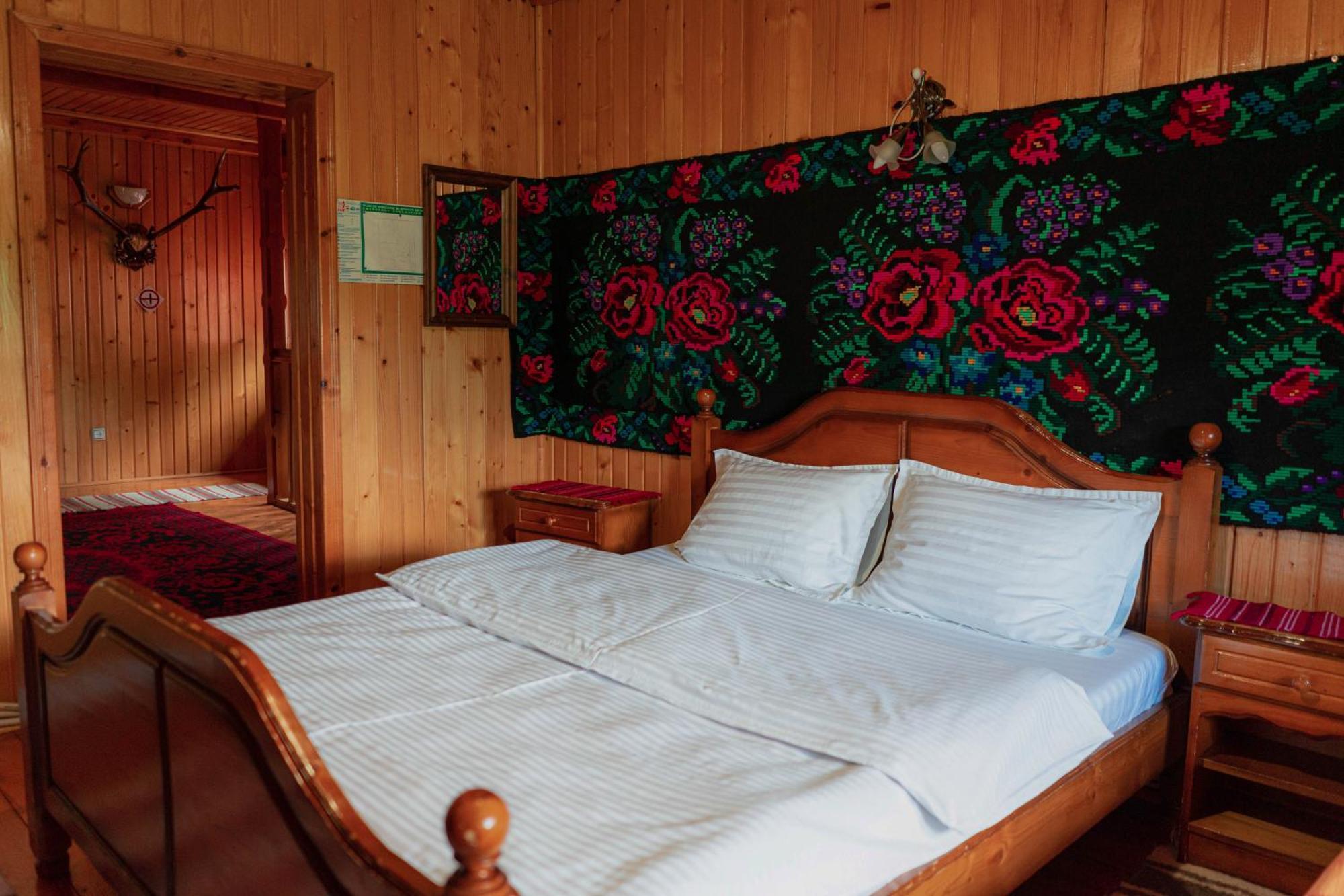 Pensiunea Poiana De Vis Sucevita Room photo